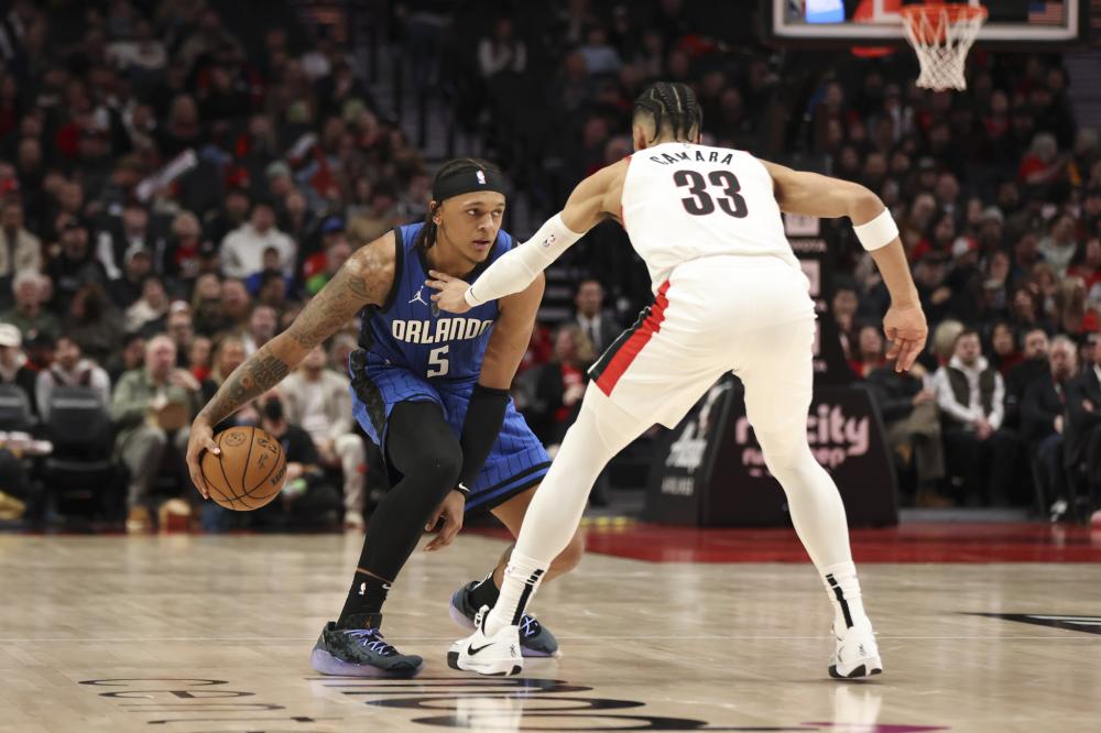 鲁本-迪亚斯后场失误，埃里克森破门，葡萄牙总比分2-3丹麦.