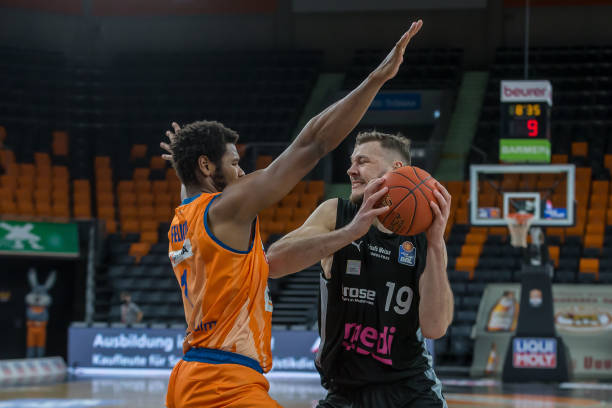 更是足球艺 更是足球艺